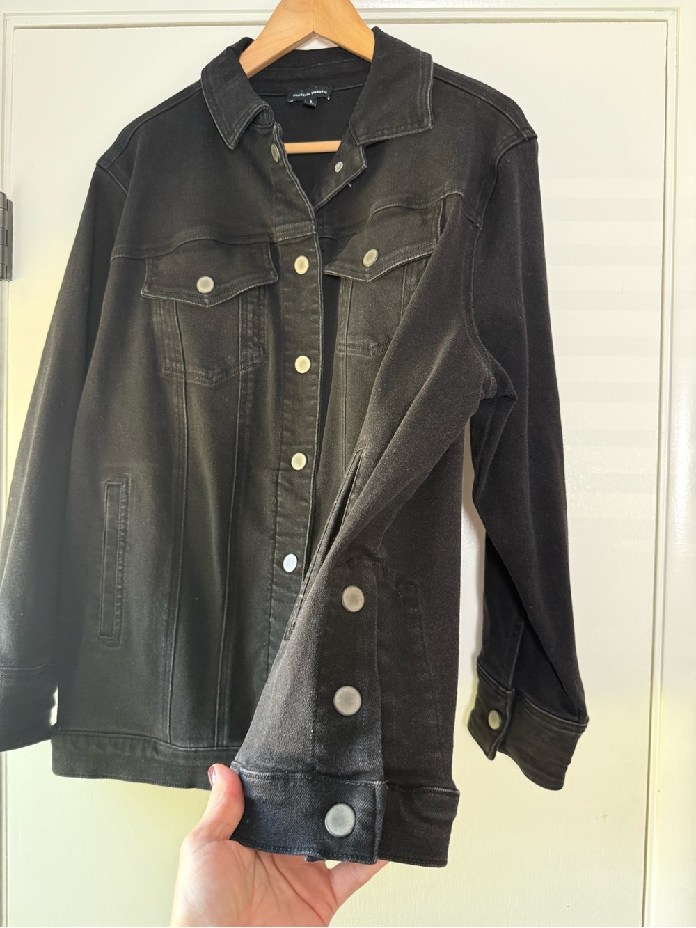 Universal Standard Black Denim Chore Jacket Minimalist Chic Longline Snap Sides - Picture 8 of 12
